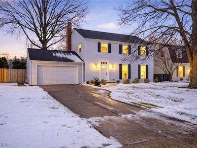 23643 Stoneybrook Dr, North Olmsted, OH, 44070