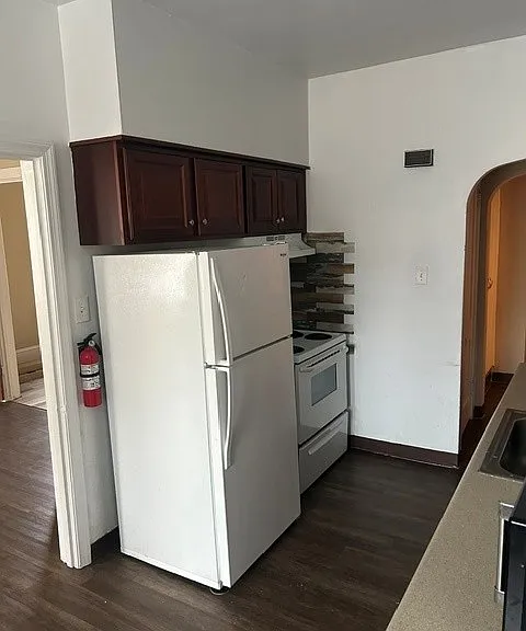 592 Main St — Photo 6