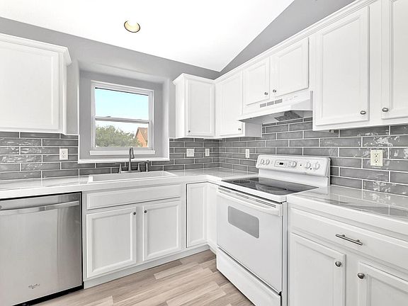 5th image of 1321-1321 N Robin Ct