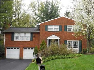 209 Falconhurst Dr N, Pittsburgh, PA 15238