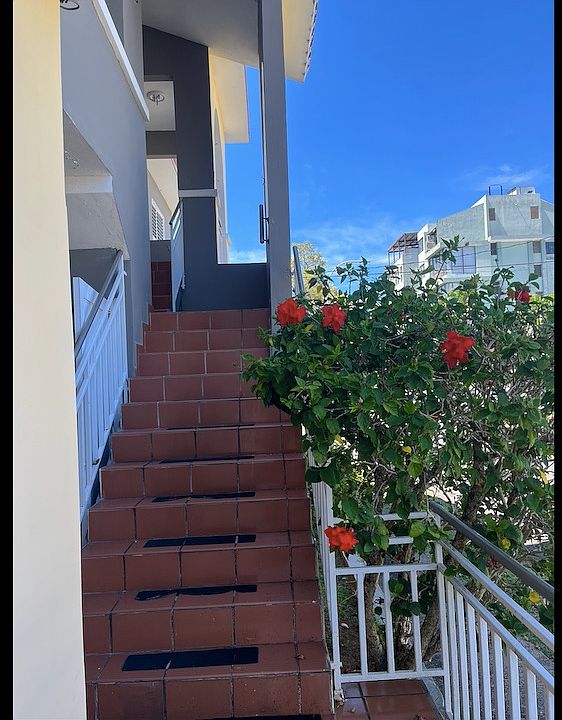 1st image of 420 Calle Duero #2