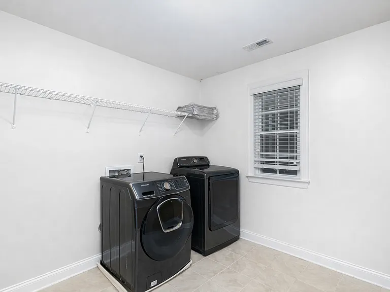 11231 Streamwood Ln NW — Photo 26