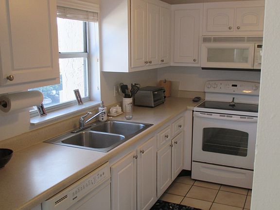 5th image of 1120 N Shore Dr NE Unit 405