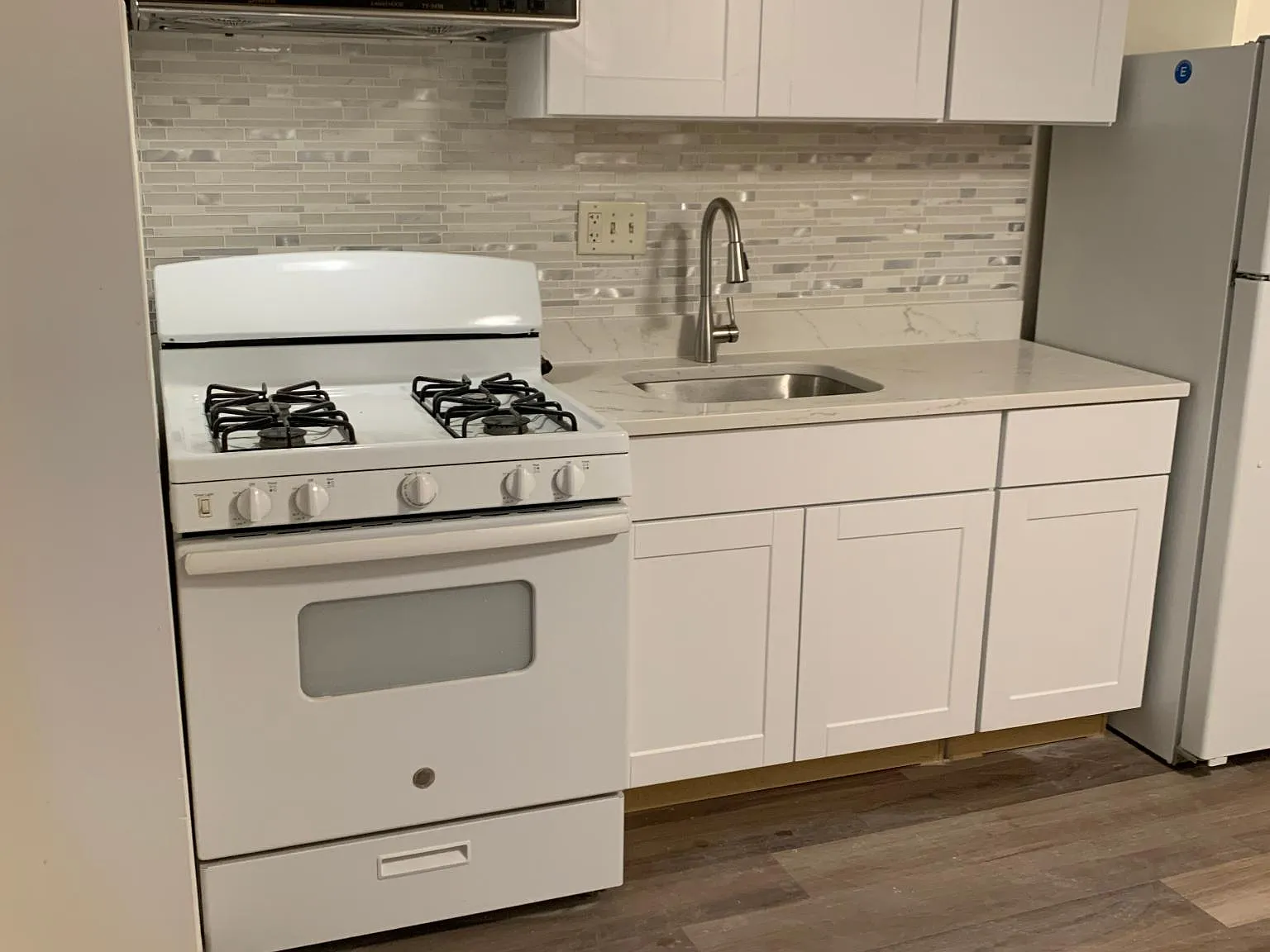 1 bed, $2,100 — Photo 3