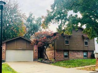 4506 Skyridge Dr, Saint Louis, MO 63128