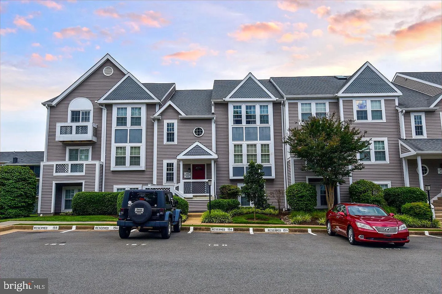 2 bed, 2.0 bath, 1135 sqft, $2,300 — Photo 1
