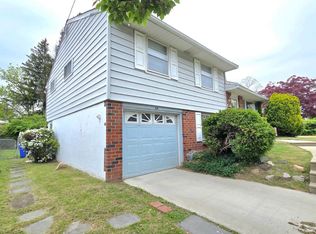 99 Springfield Rd, Aldan, PA 19018
