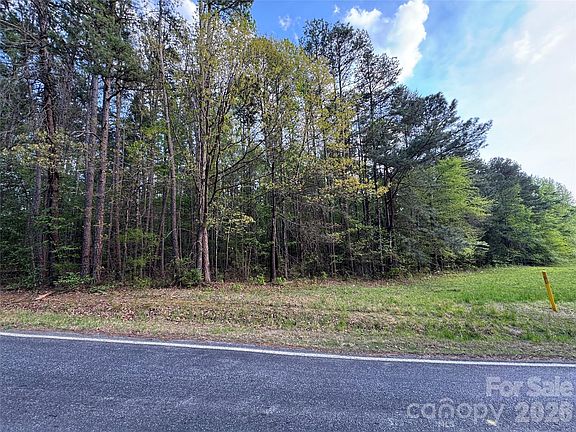 5th image of 255 Young Rd