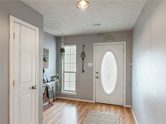 4th image of 3810 Stony Creek Ln