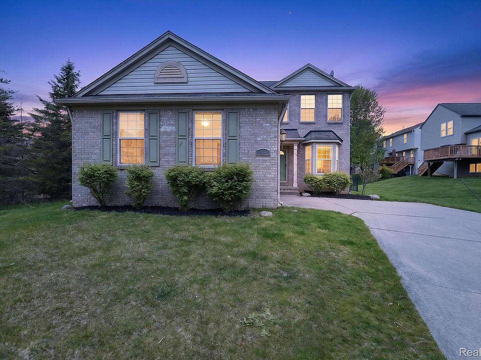 1st image of 809 Canyon Creek Dr