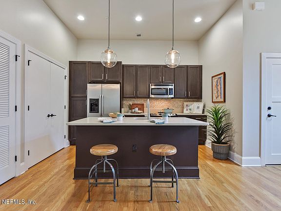3rd image of 2525 College St APT 1119