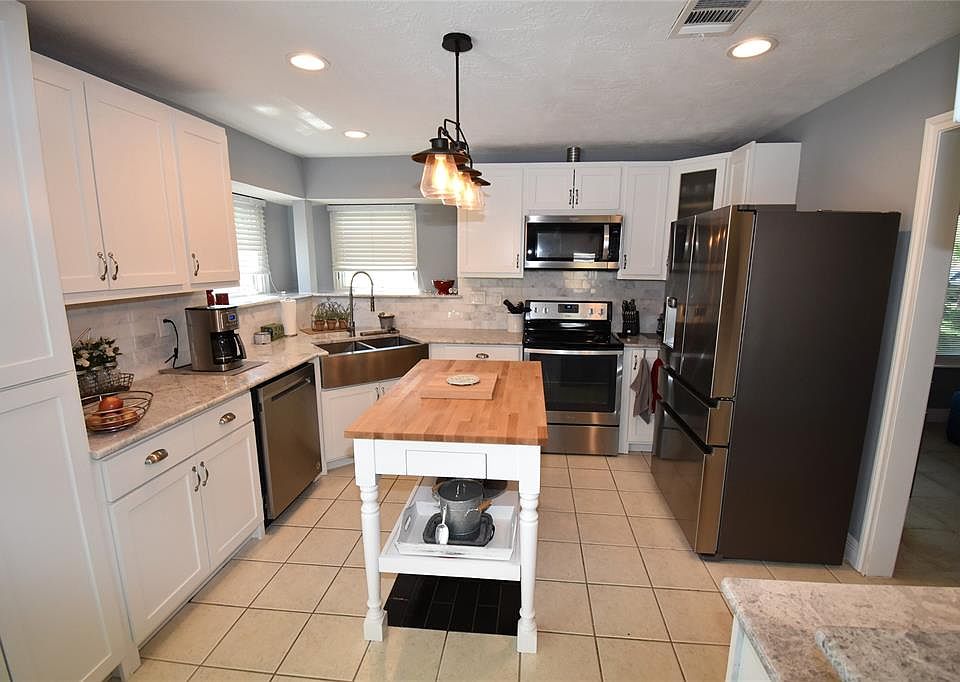 1st image of 10310 Sagelink Cir