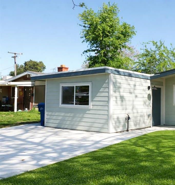 1st image of 5650 San Vincente Way #B