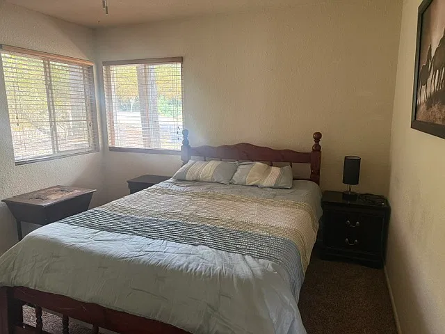 2 bed, 890 sqft, $2,000 — Photo 2