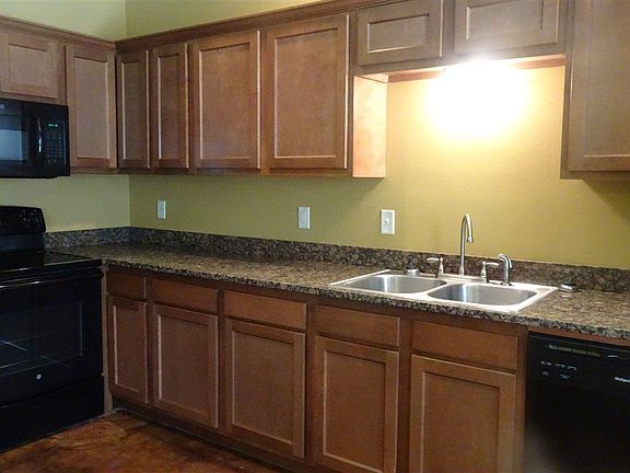 3rd image of 116 Flagstone Dr