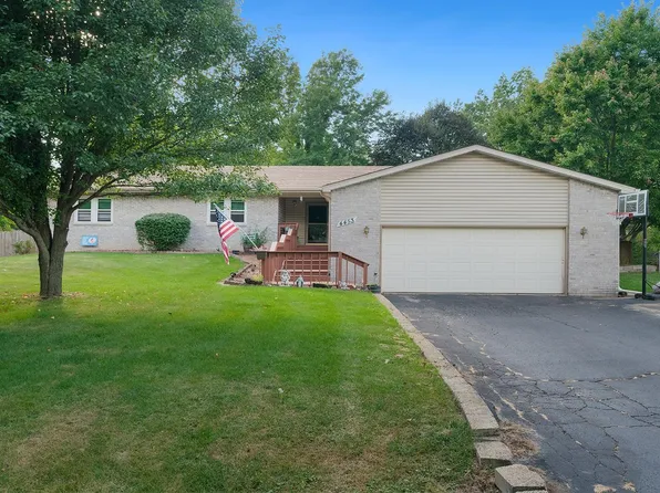 4453 Redwood Dr, Rockford, IL 61109