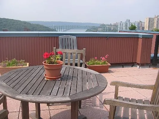 Rented by null | media 5