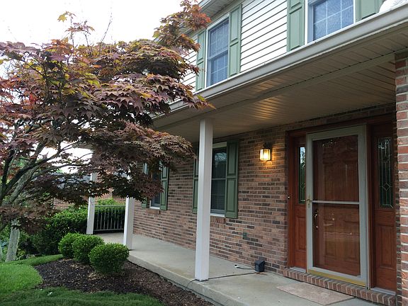 2nd image of 3239 Parkhill Dr