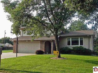 2610 Linda St, Bellevue, NE 68147