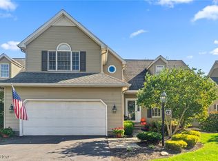 43 Greystone, Youngstown, OH 44514