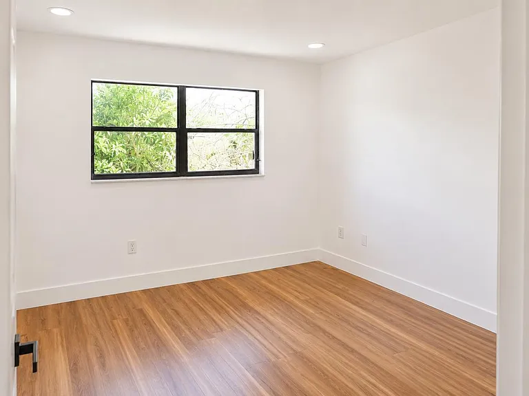 17343 NW 66th Pl — Photo 24