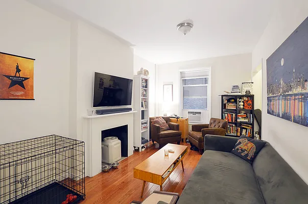 Rented by Bond New York | media 1