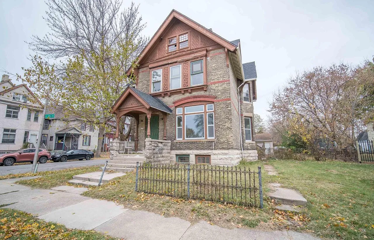 2378 North 1st STREET photo 1