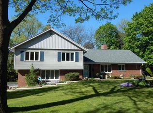 305 Ridgeway St, Kohler, WI 53044