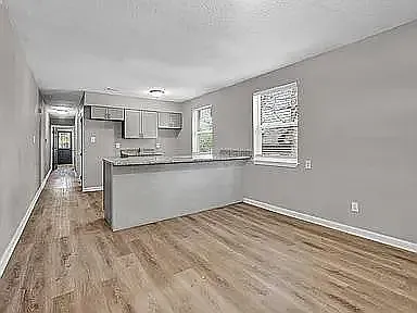 2 bed, 500 sqft, $900 — Photo 2