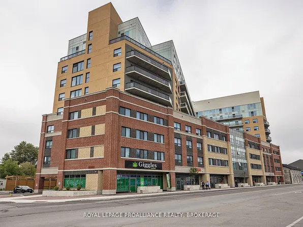652 Princess St #525, Kingston, ON K7L 1E5