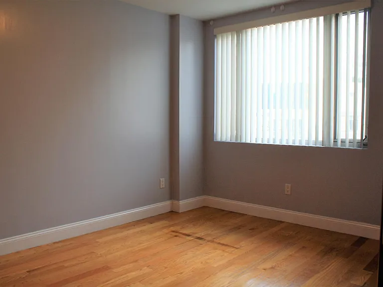 13215 41st Ave #4C — Photo 11