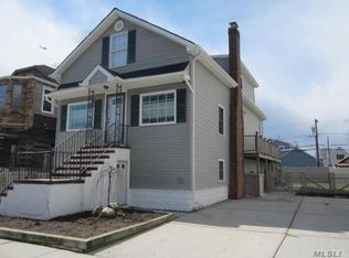 22 Lorraine Rd, Island Park, NY 11558