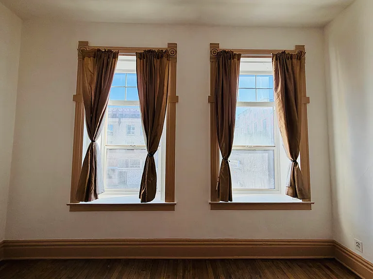 41 S San Joaquin St #7 — Photo 4