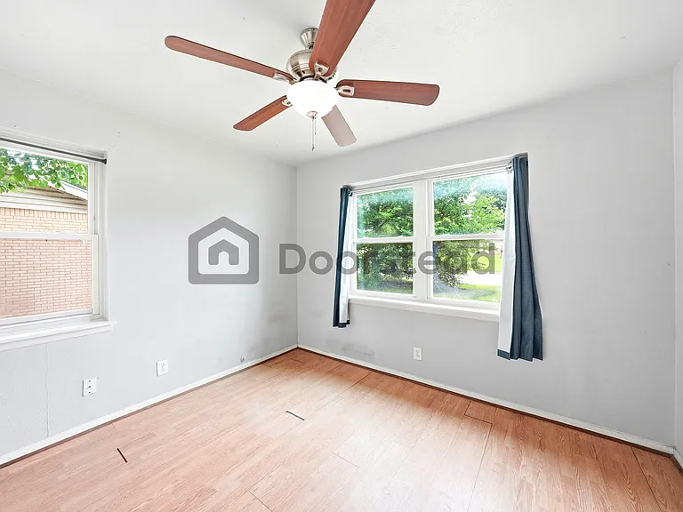 204 Jefflyn Ct — Photo 11