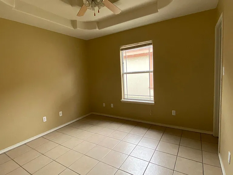 1903 W Douglas St #1 — Photo 10