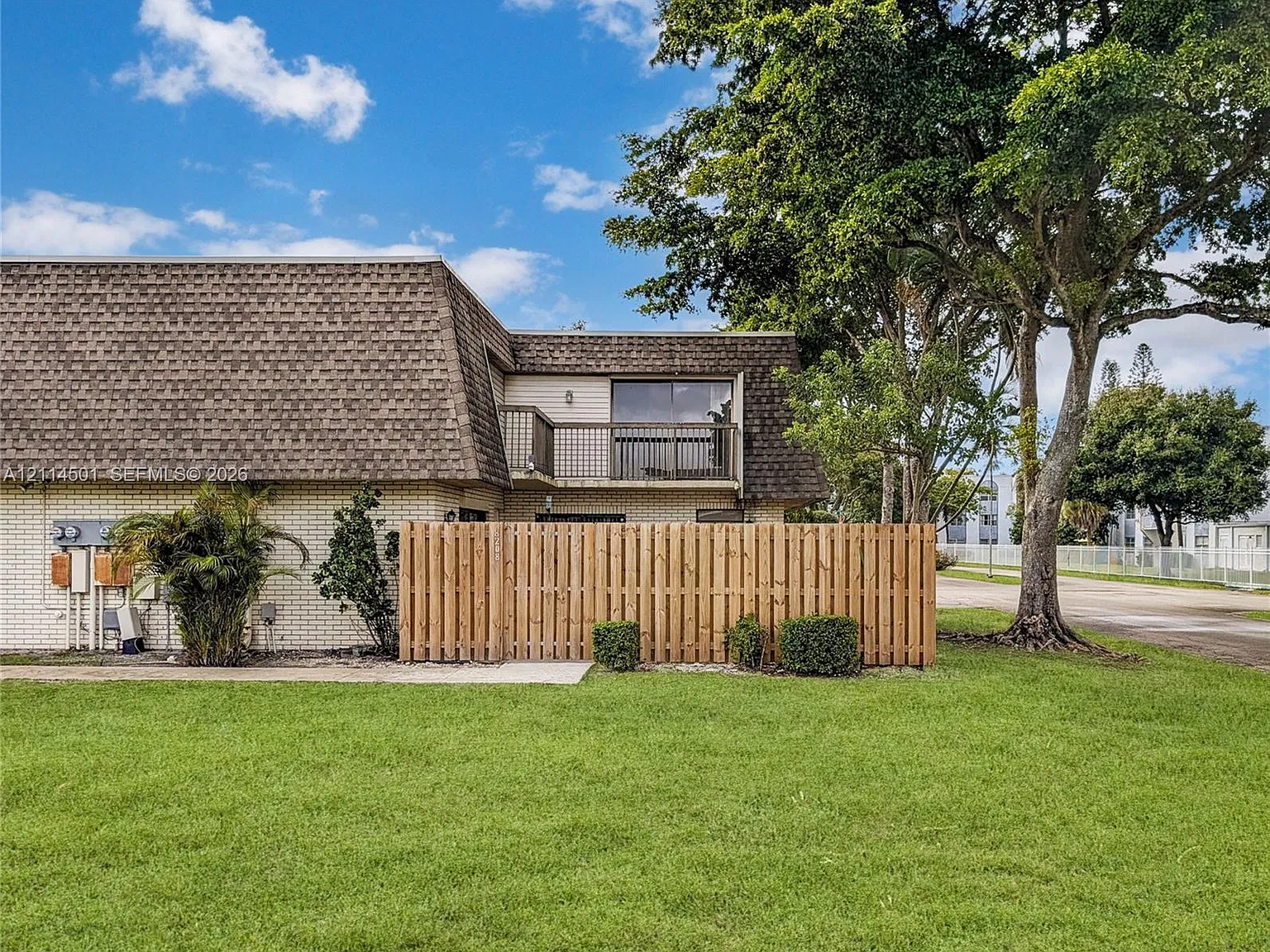 Bay Tree Patio Homes Cond — Photo 2