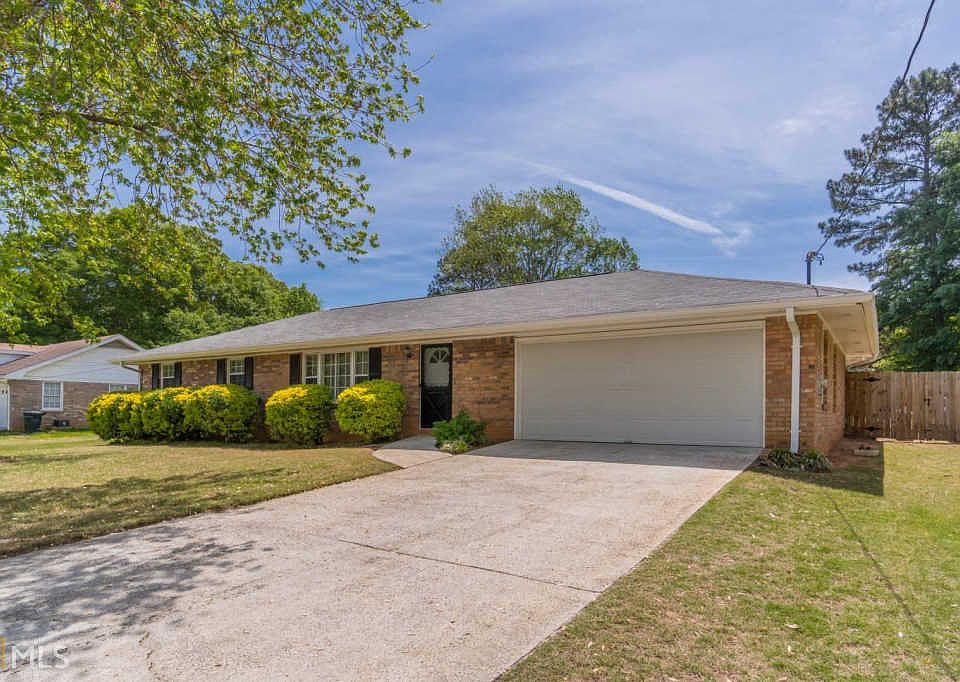 1st image of 3852 Imperial Dr