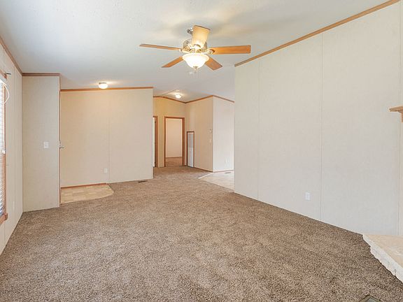 3rd image of 202 Wildflower Dr