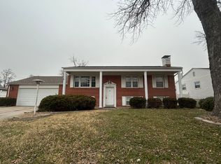42 Steeplechase Dr, Saint Peters, MO 63376