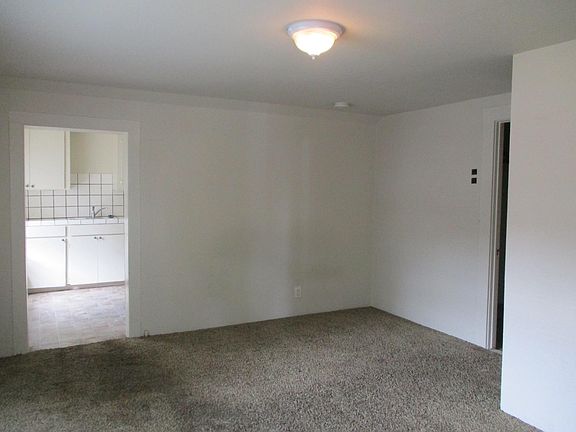 2nd image of 330 Athol Ave APT 1