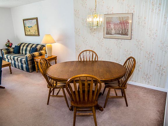 5th image of 10 Lakeshore Ter Unit 66