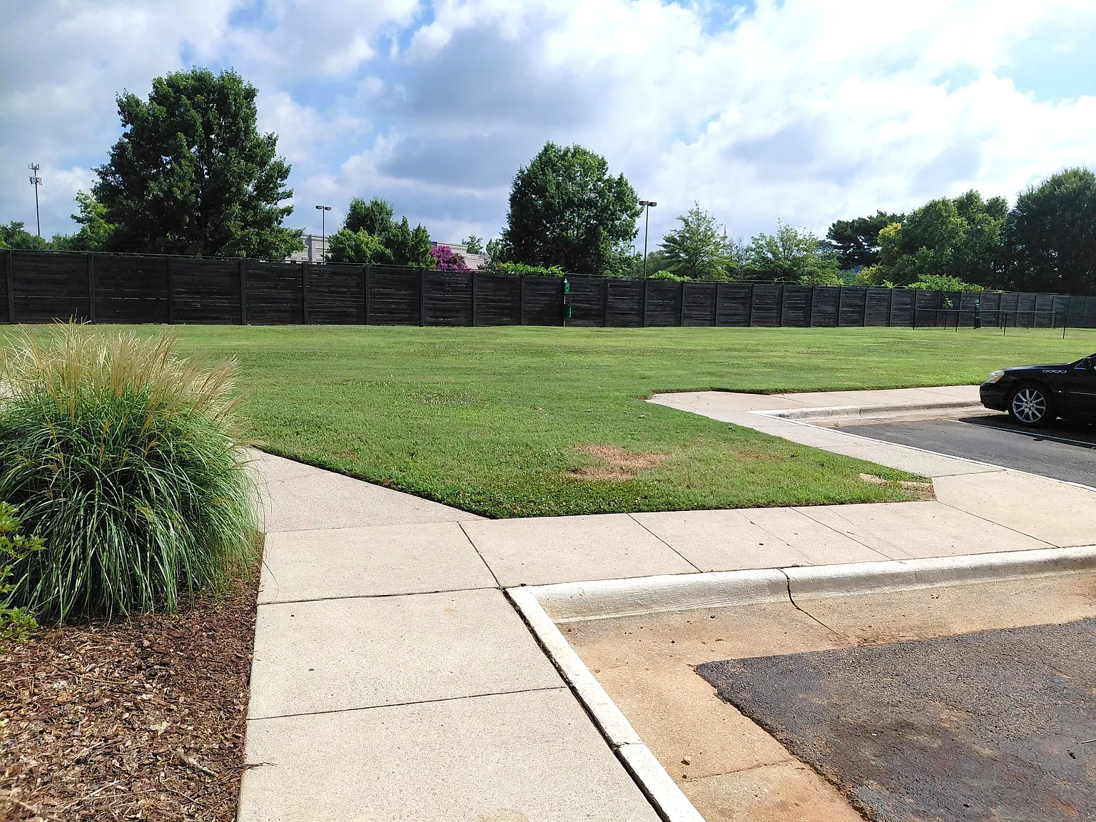 Windsor Apartments — Photo 4