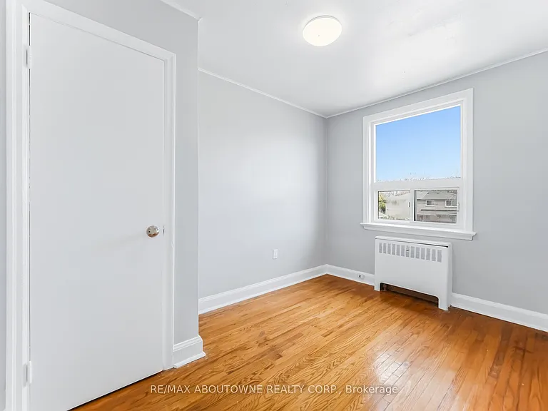 1047 Churchill Ave E #5 — Photo 25