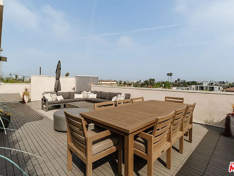 6072 Pickford St — Photo 39