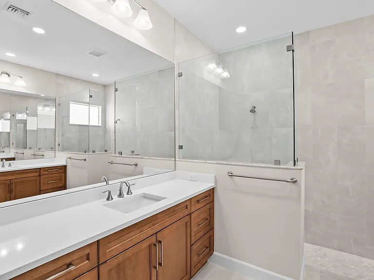 14823 Wildwood Cir — Photo 43