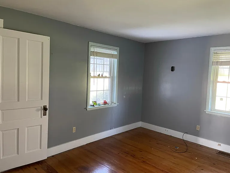 5795 E Walnut Grv — Photo 3