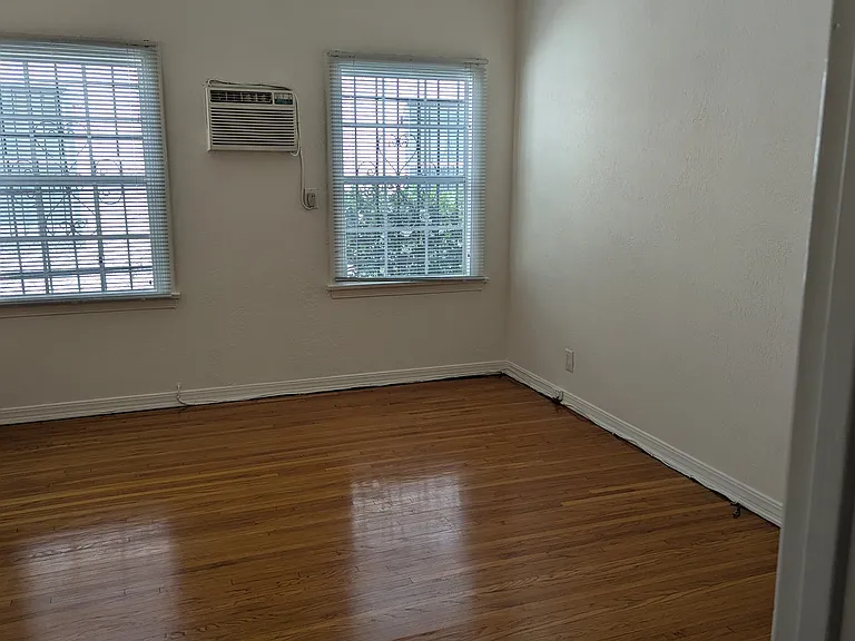 326 N Spaulding Ave #4 — Photo 13