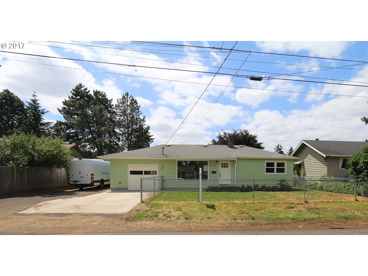 7007 SE 65th Ave photo 1
