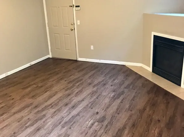 1721 Ohio, 1721 Ohio St #2B-2Ba-1000Sqft, Lawrence, KS 66044