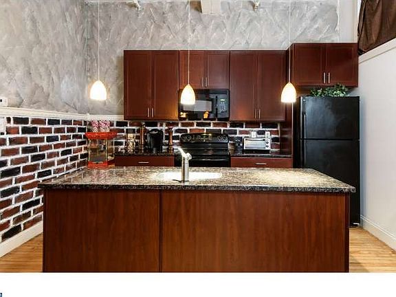 4th image of 200 Lincoln Ave Suite 113